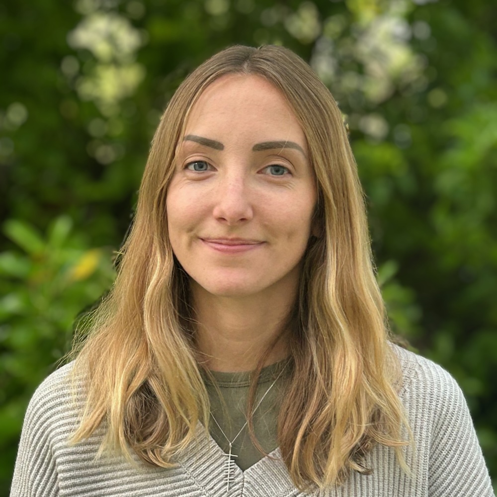 Lois Flounders headshot